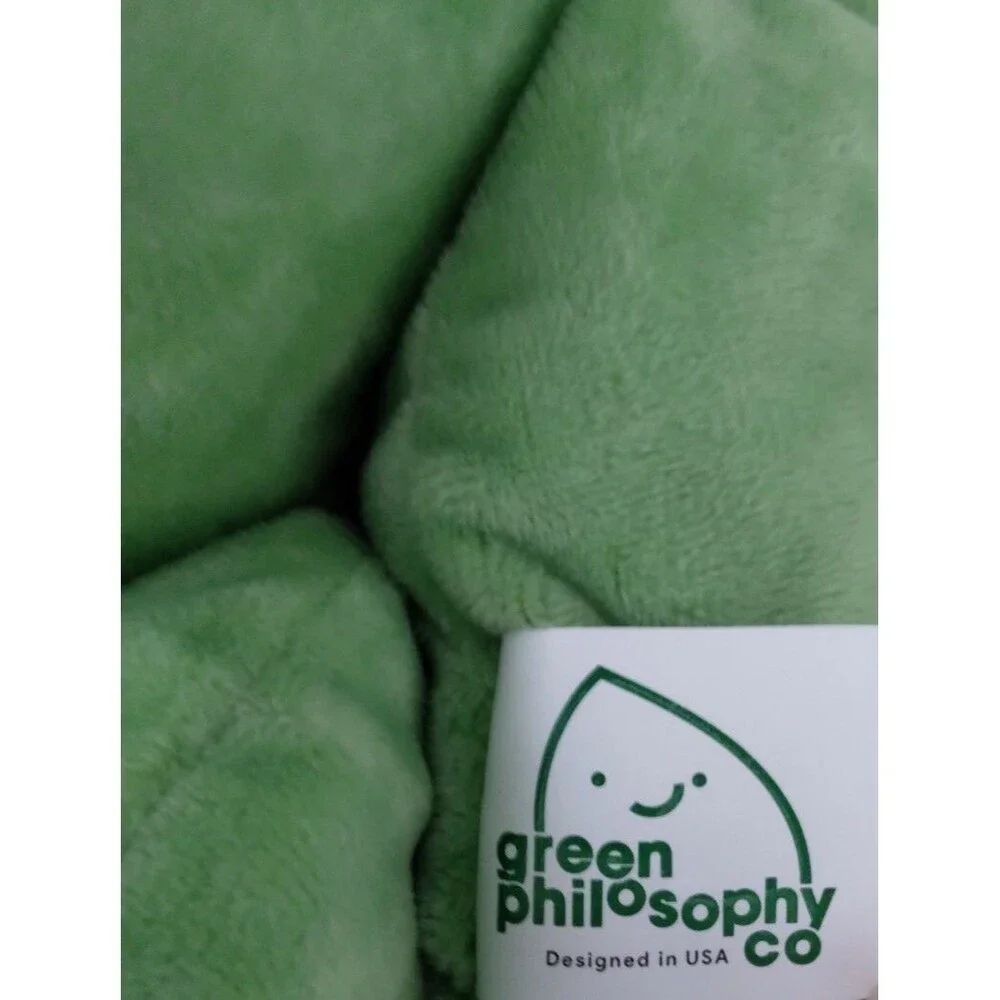 Green Philosophy Co 3D Succulent Flower Green Plush Accent Throw Pillow